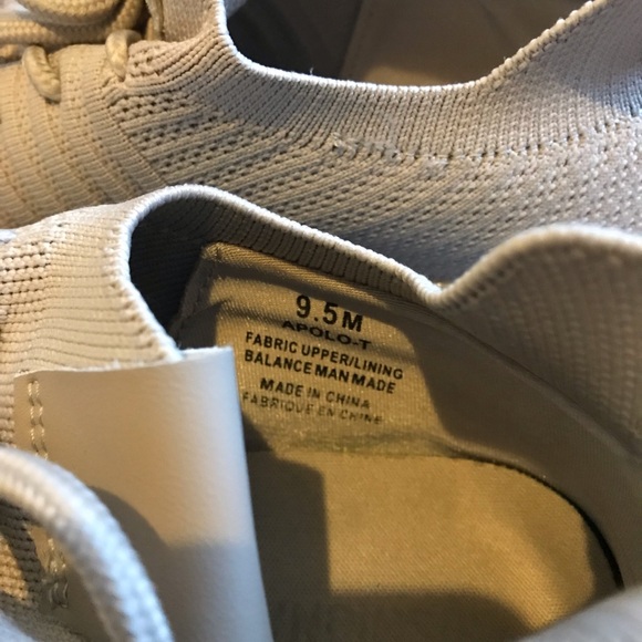 Cushionaire Sneakers - Picture 4 of 4